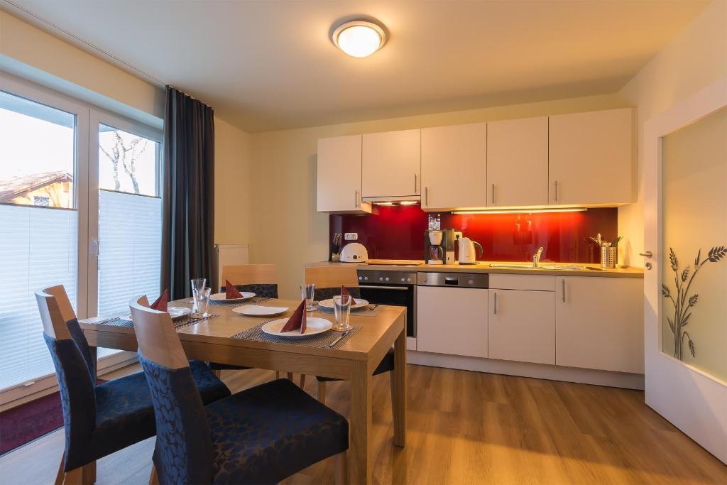Apartmenthaus Kleiner Falke Остзебад Бинц Стая снимка